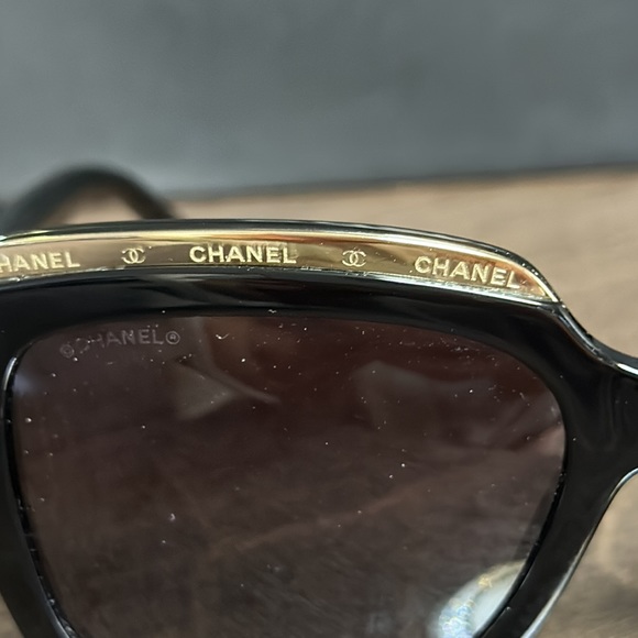 CHANEL EXCLUSIVES SQUARE SUNGLASSES - Picture 9 of 15
